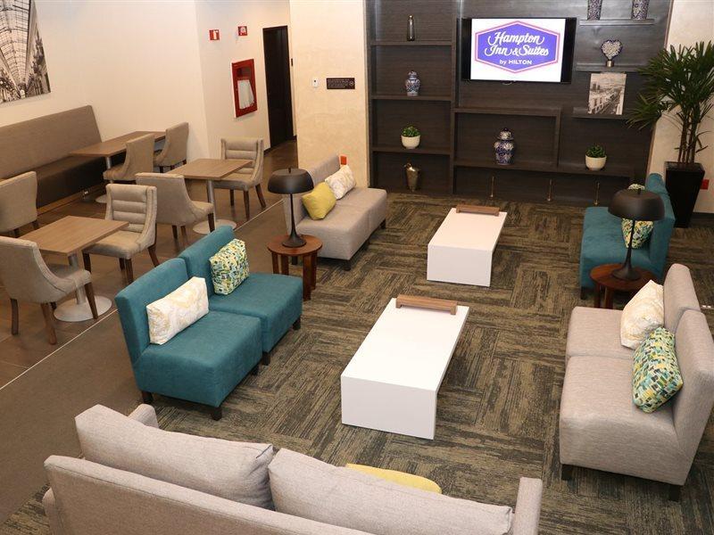 Hampton Inn & Suites By Hilton Пуебла Екстериор снимка